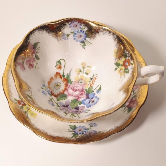 Rare Royal Albert Bone China Floral Bouquet heavy gold gliding gold brushed - Picture 1 of 9